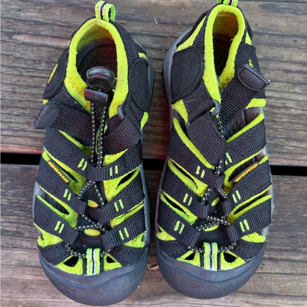 Keen Water Shoes (size 12)